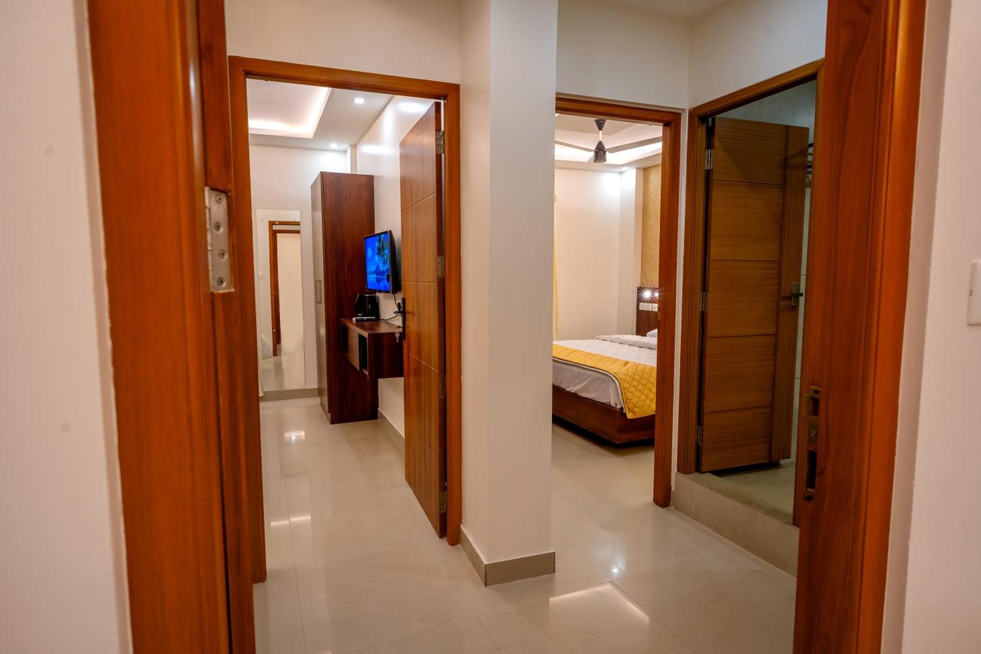 Metro Residency Hotel Tirur Exterior photo