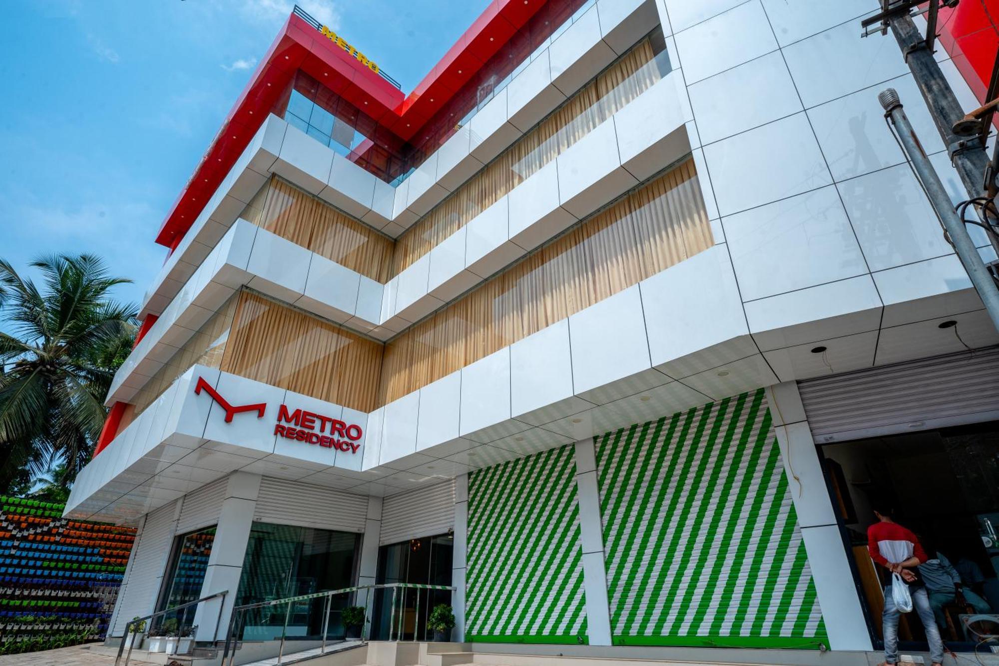 Metro Residency Hotel Tirur Exterior photo